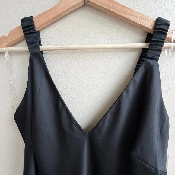 A. New. Day Elegant Black Maxi Dress - Picture 6 of 14